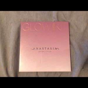 USED ABH SUGAR GLOW KIT HIGHLIGHTER PALETTE